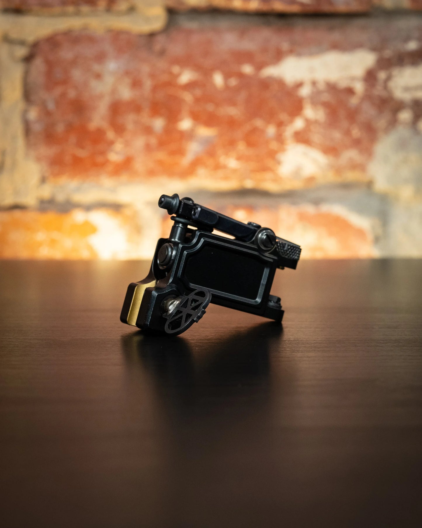 Dan Kubin Mojobox V2 - Black Brass | Clip Cord